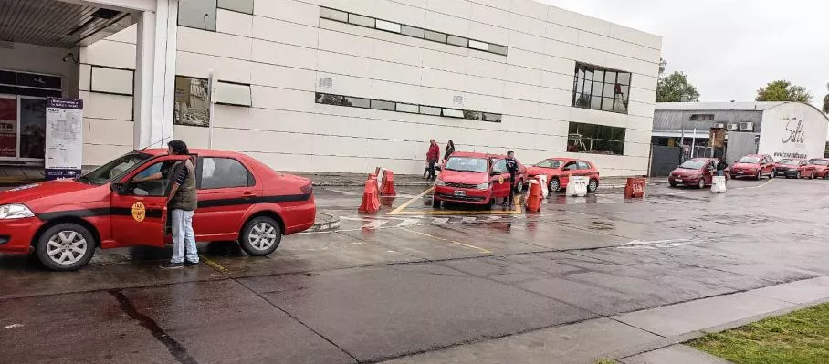 6845-nueva-convocatoria-de-la-amt-para-los-taxistas-que-quieran-ocupar-los-cupos-suplentes-en-el-aeropuerto2