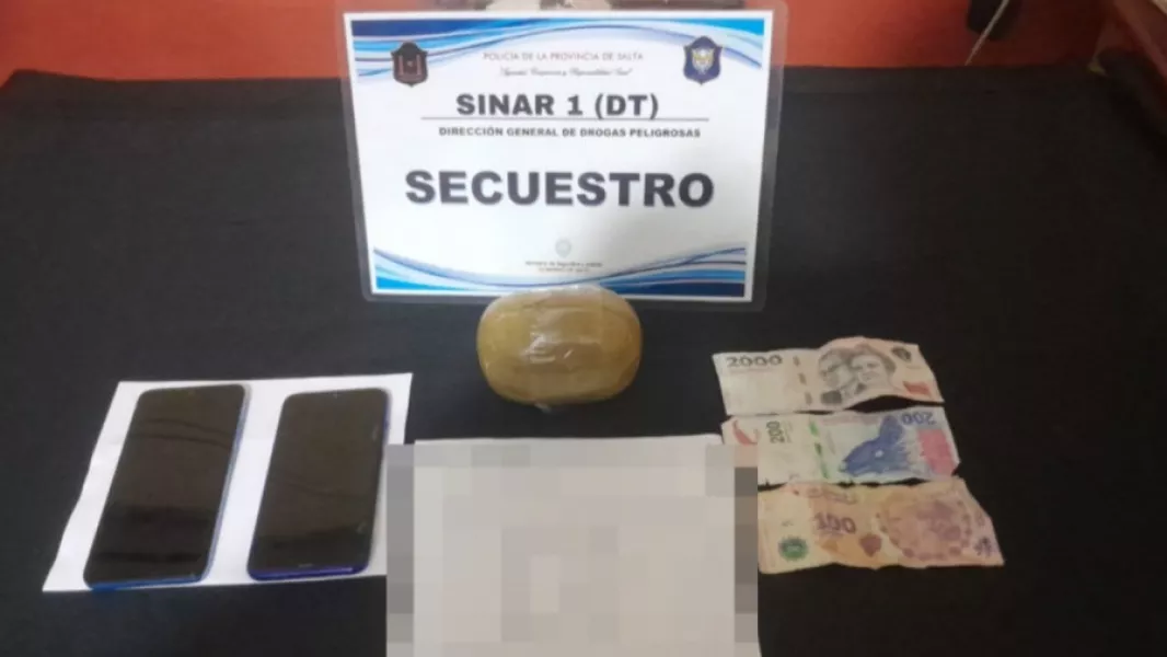 109052-denuncias-web-detencion-y-secuestro-de-mas-de-4100-dosis-de-cocaina-en-tartagal