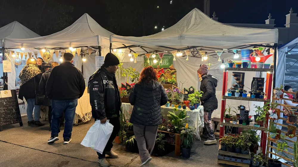 3archivo-feria-de-emprendedores-plaza-scaled