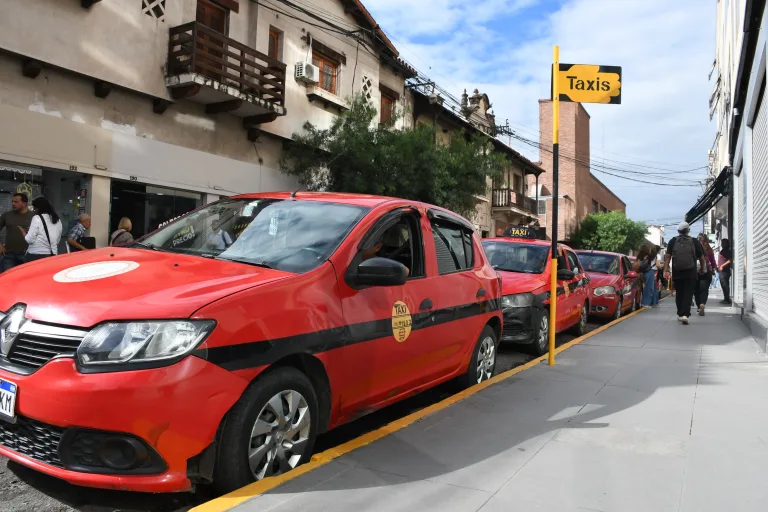 parada-de-taxis-3-768x512