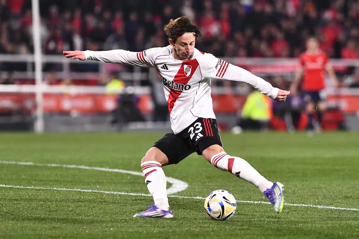 river-plate-pelea-en-cuatro-frentes-diferentes-T6L2DUXPE5G3DNATFO5CHJ25RY