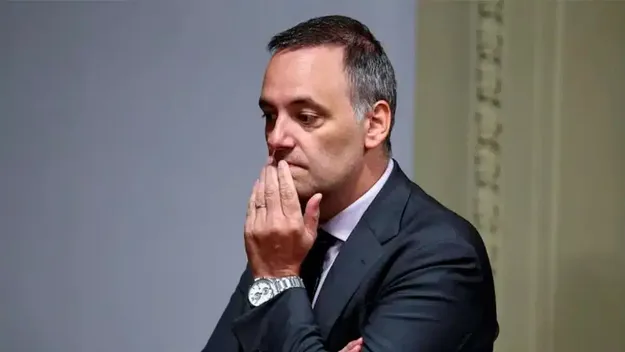 manuel-adorni