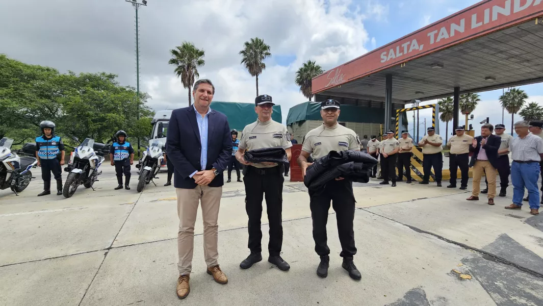 99463-entrega-de-equipamiento-a-seguridad-vial-con-fondos-del-pago-de-multas