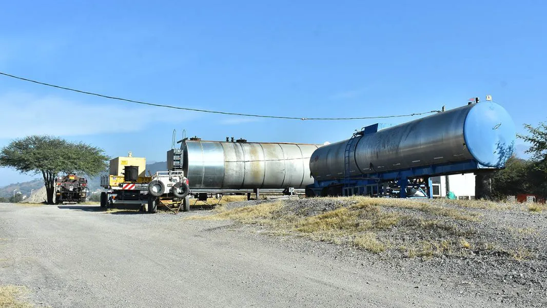 96436-vialidad-traslada-la-planta-asfaltica-para-iniciar-la-repavimentacion-de-la-ruta-provincial-5