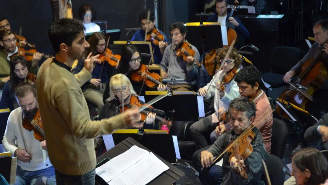 95781-revolucion-de-mayo-este-viernes-se-llevara-a-cabo-la-gala-patriotica