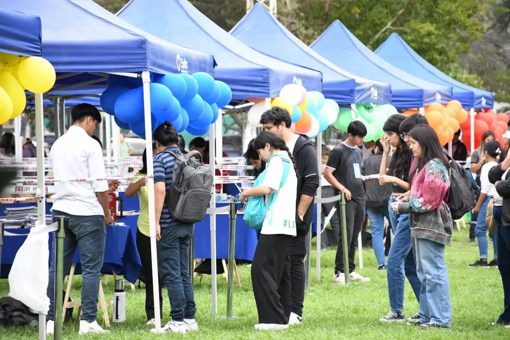 suelta-de-libros-unsa-3ra-edicion-4-1536x1023