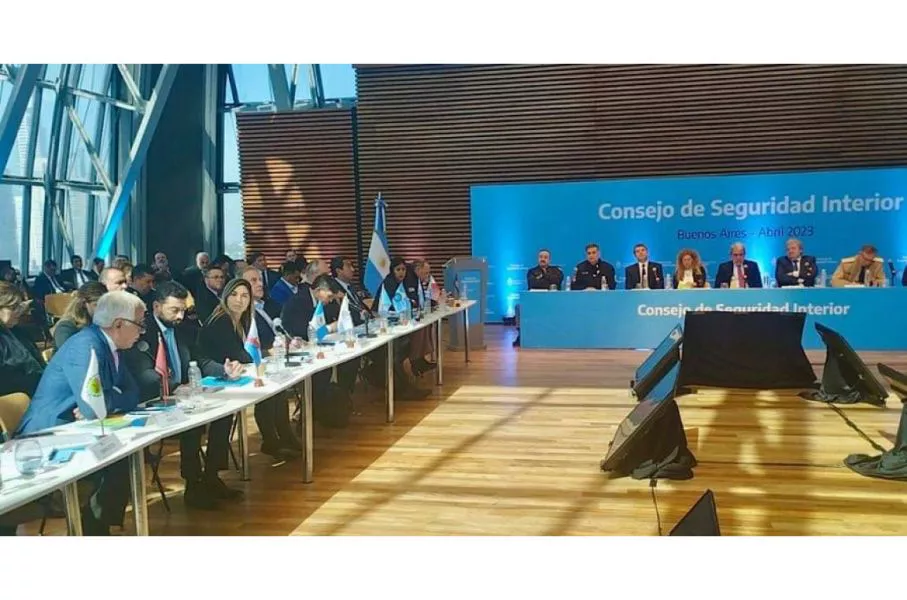 6767-consejo-de-seguridad-interior-salta-expuso-la-necesidad-de-reforzar-la-seguridad-en-la-frontera-norte-20230421110249