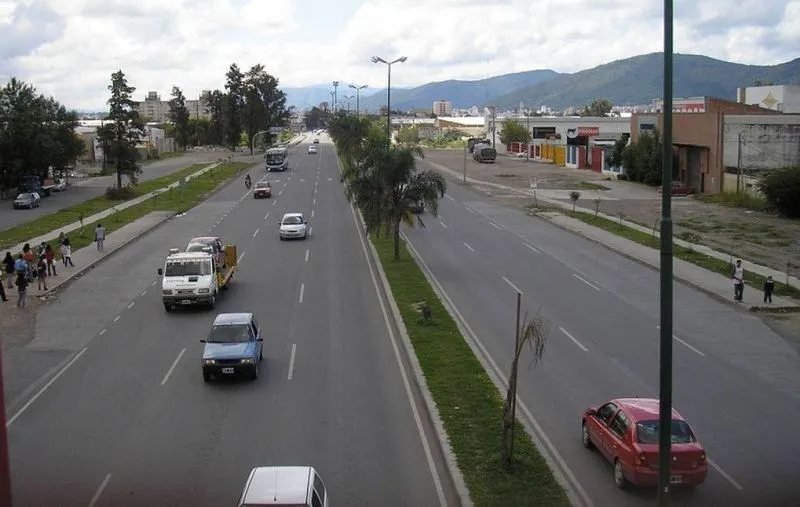 multimedia.normal.b2d5597930d7044a.61762070617261677561795f6e6f726d616c2e6a7067