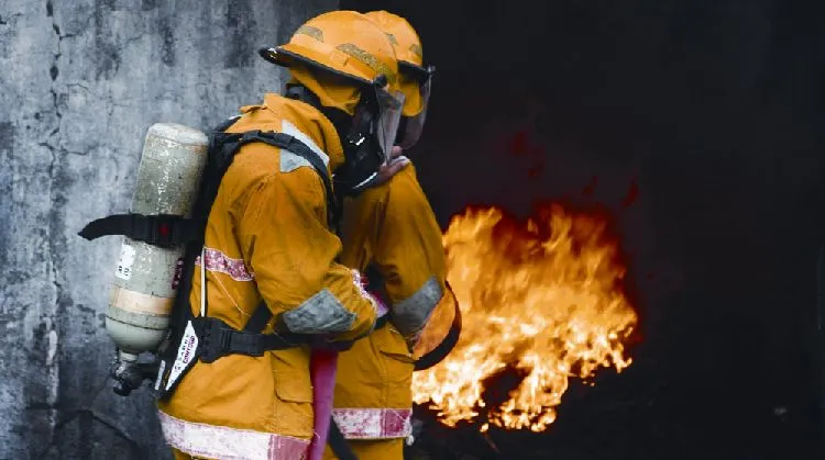 Apagando-el-fuego-prevencion-y-entrenamiento-contra-incendios