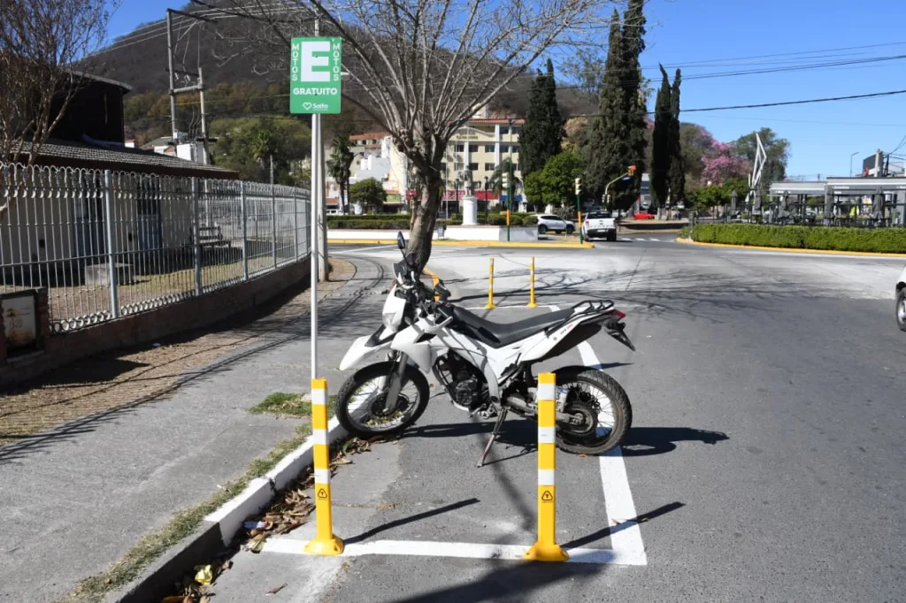 estacionamiento-motos-1-1024x682