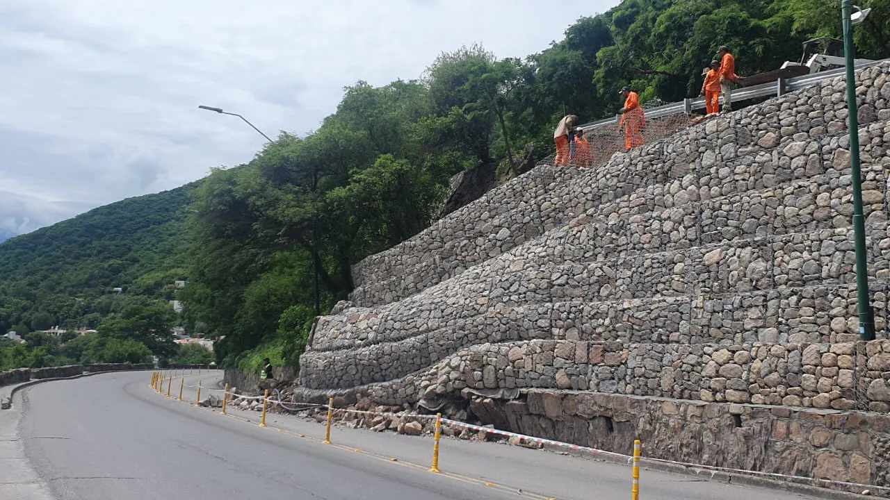 obras-en-parantes-verticales-del-cerro-san-bernardo