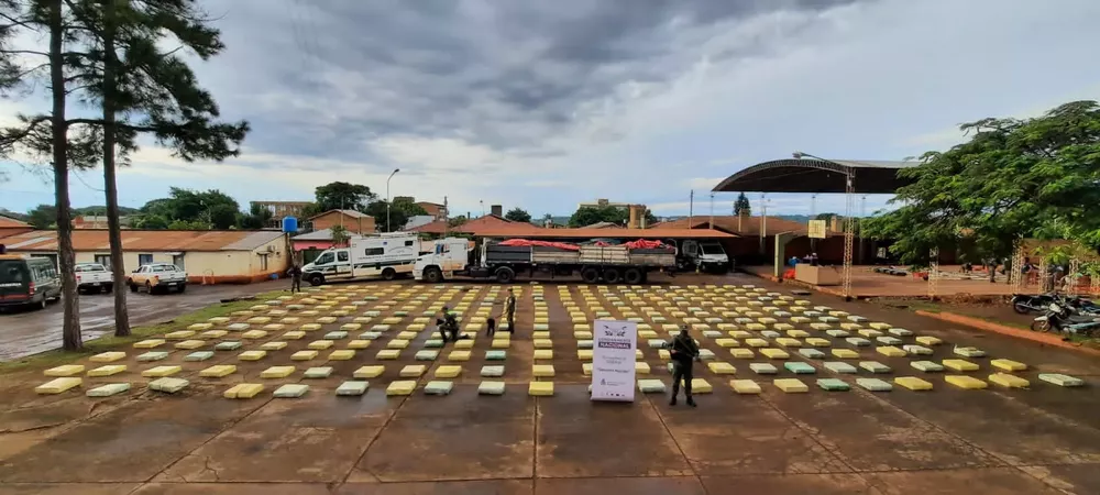 gendarmes_incautan_mas_de_10_toneladas_de_marihuana_en_misiones_1