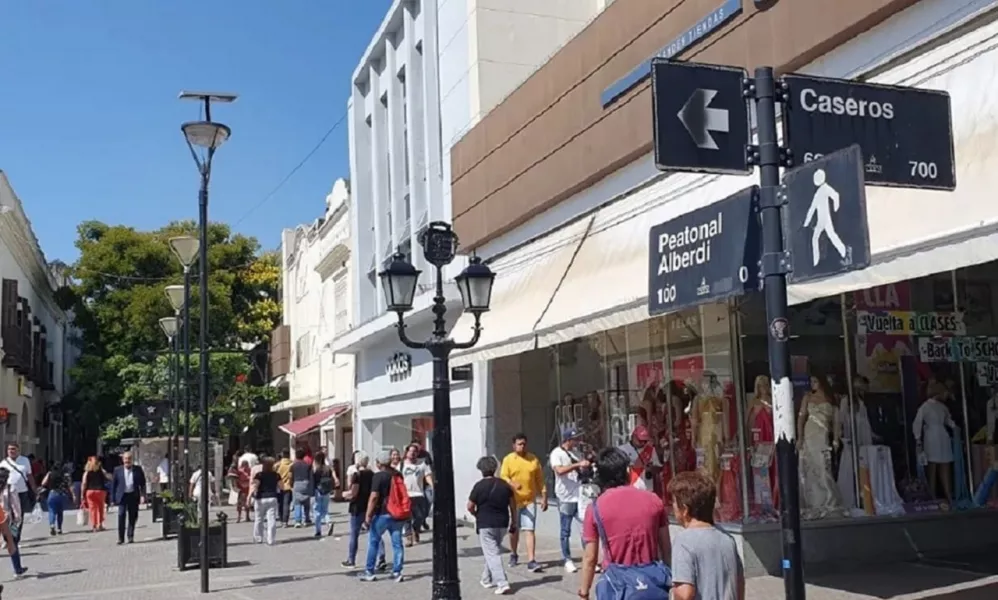 105572-la-secretaria-de-trabajo-informa-los-horarios-comerciales-para-las-fiestas-de-fin-de-anio-20251223101359