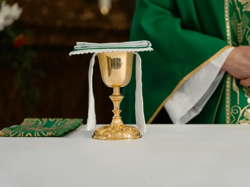 CAkEsU59Q_2000x1500__1