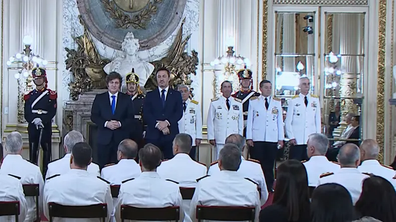 milei-el-acto-entrega-sables-25-11-25