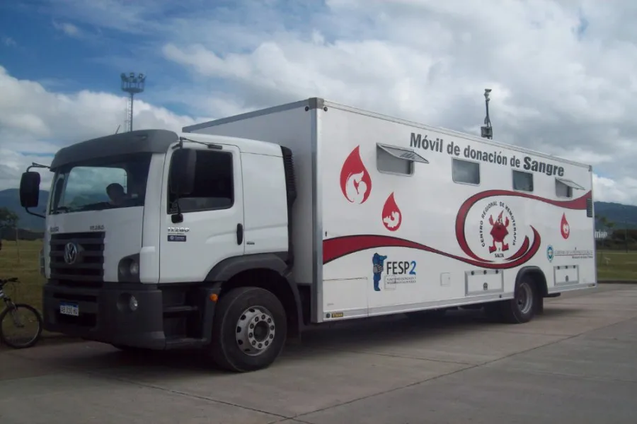 69484-se-hace-una-colecta-de-sangre-en-el-barrio-universidad-catolica