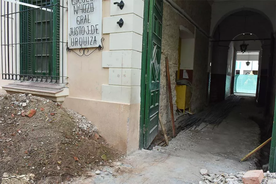 81009-obras-de-refuerzo-estructural-en-la-escuela-justo-jose-de-urquiza