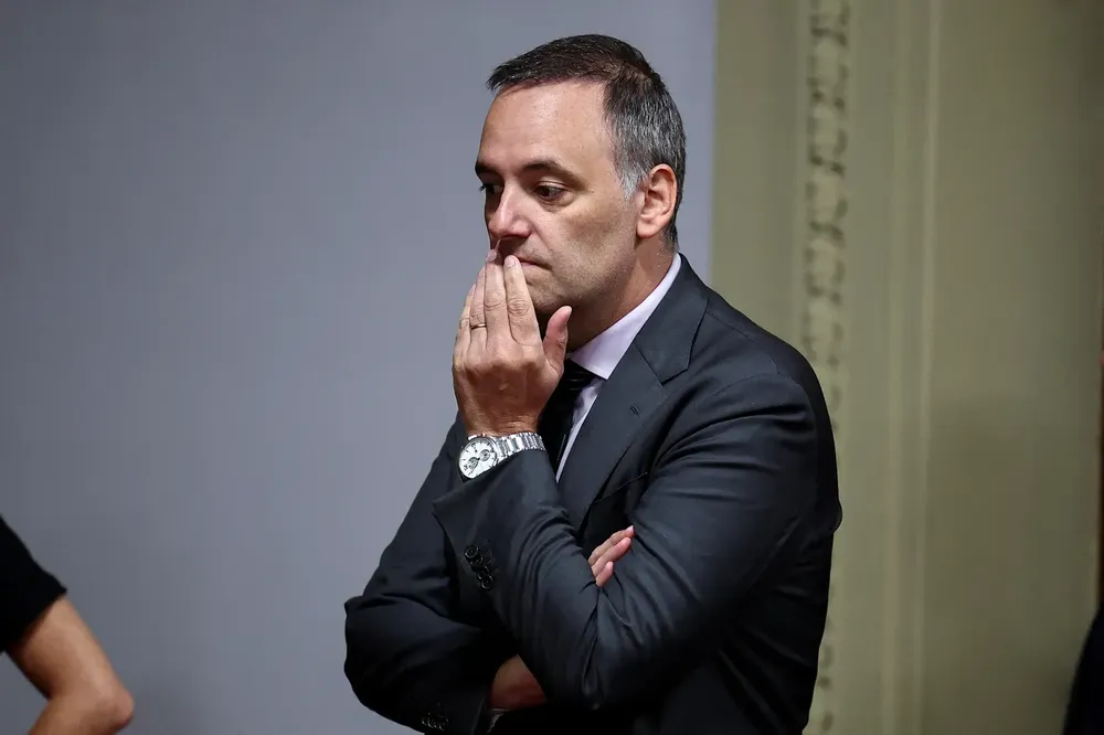 1782600252652-manuel-adorni