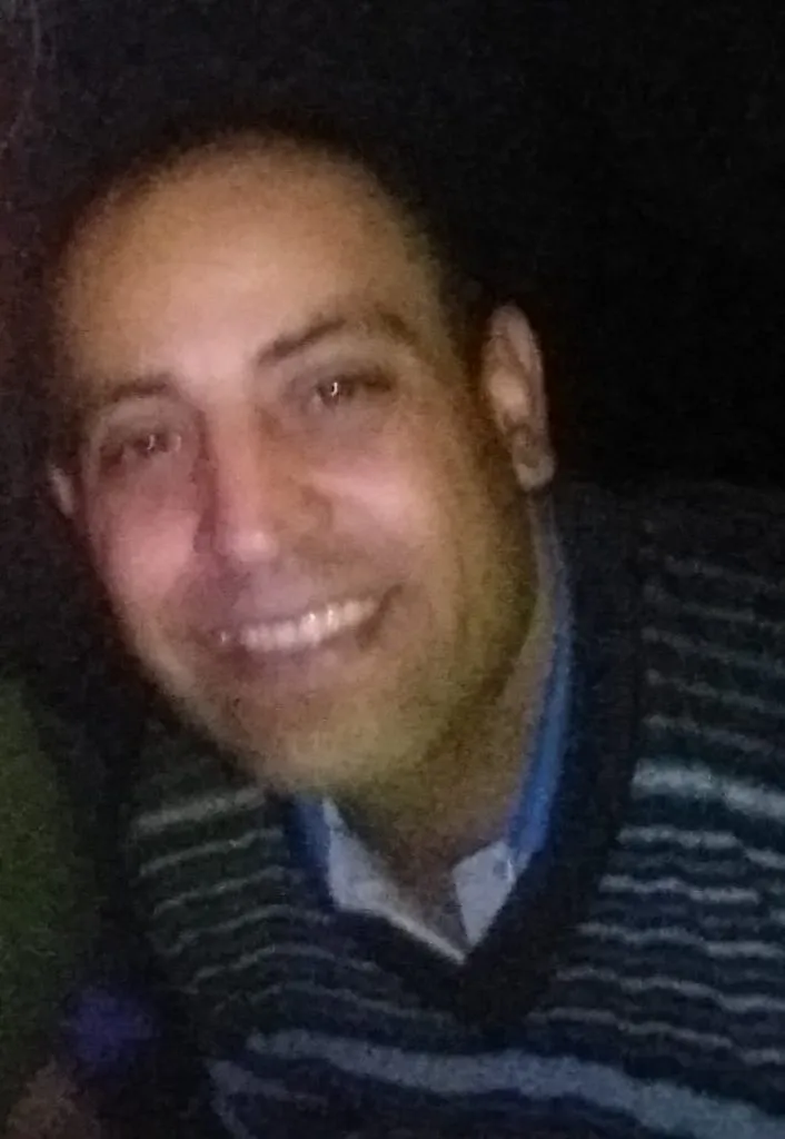 ENRIQUE-VILLALBA-DE-37-ANOS--706x1024