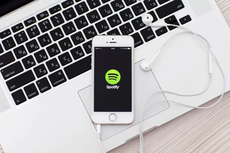 99d2acce-spotify-basic-individual-plan-precio-beneficios-musica-streaming-768x512