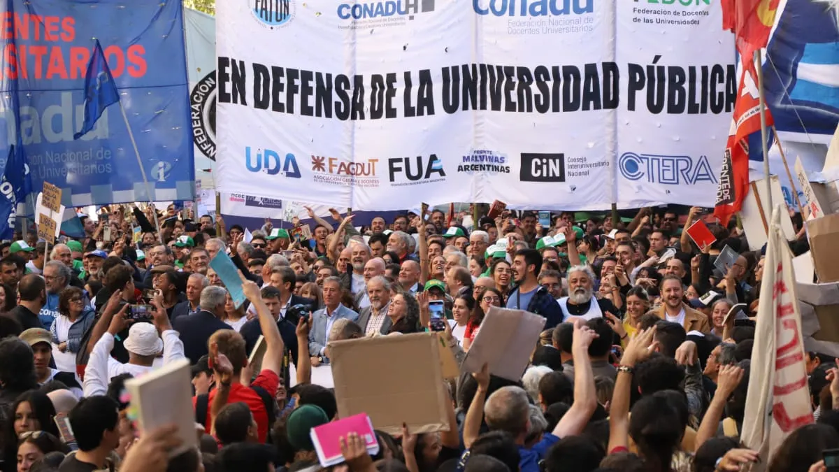 marcha-la-universidad-publica-y-gratuita
