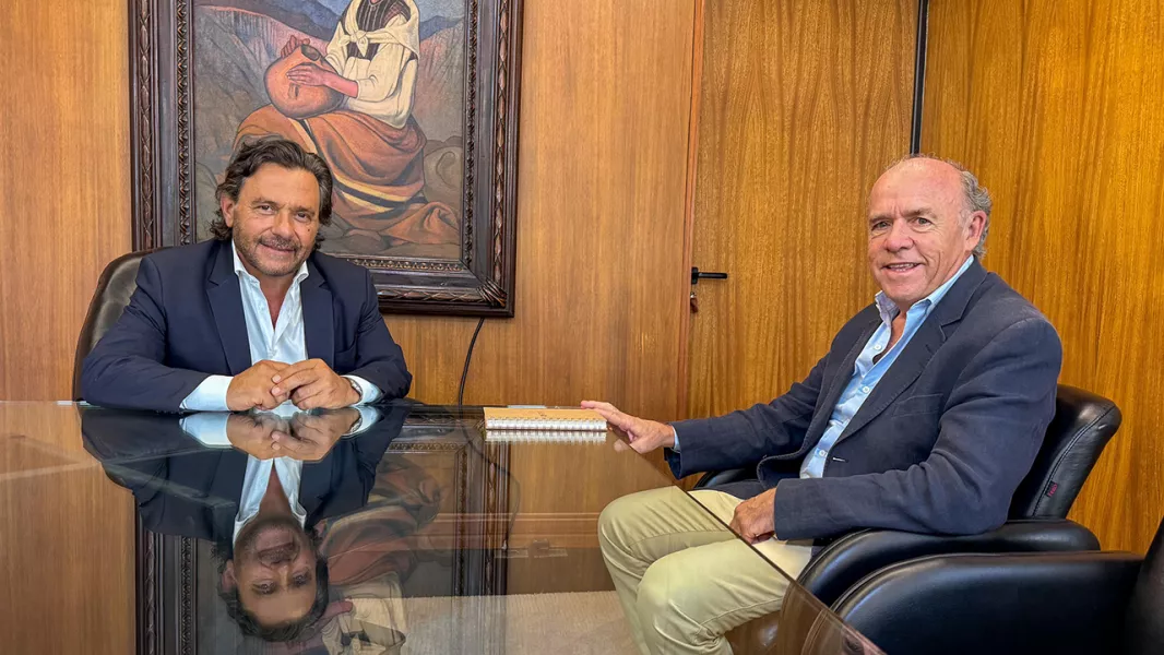 99343-el-gobernador-reafirmo-el-compromiso-con-la-industria-saltenia-y-felicito-al-reelecto-presidente-de-la-uis