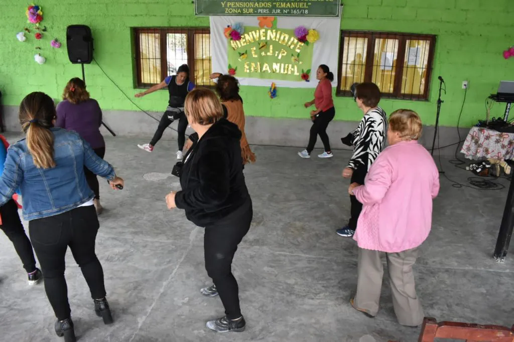 festejo-centro-de-jubilados-2-1024x682