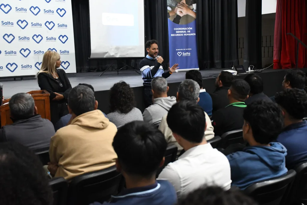 acto-pasantias-estudiantes-de-escuelas-tecnicas-1-1024x683