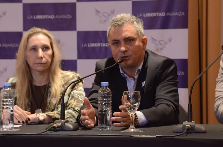 la-libertad-avanza-y-el-pro-oficializaron-su-alianza-electoral (1)