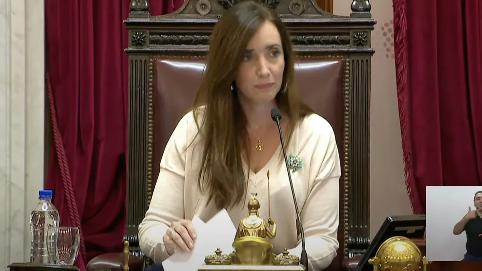 victoria-villarruel-en-la-sesion-del-senado-1770374