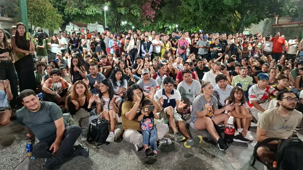 paseo-de-los-poetas-publico