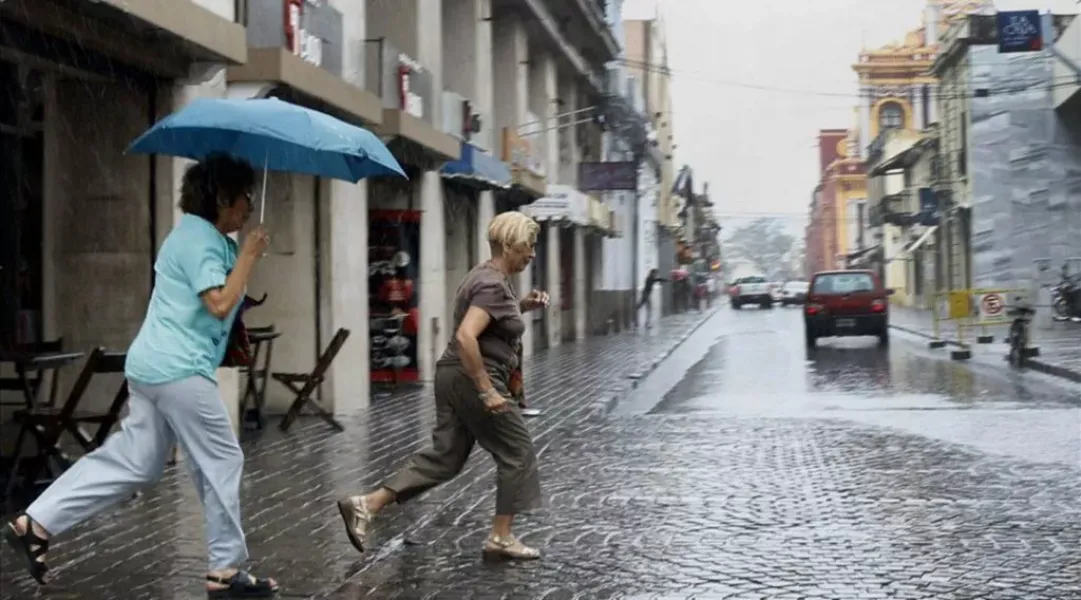 72931-llego-la-lluvia-a-salta-aunque-por-poco-tiempo