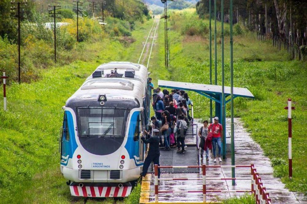 49918-habilitarian-un-tren-urbano-que-uniria-campo-quijano-con-la-ucasal