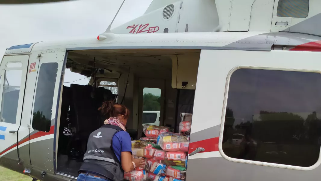 16674-brindaron-asistencia-via-aerea-a-mas-de-1000-familias-de-rivadavia-banda-norte-y-banda-sur