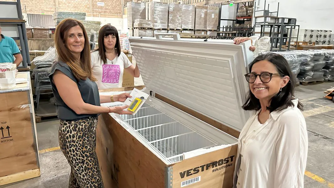 98369-con-modernas-heladeras-se-garantizara-la-conservacion-de-medicamentos-y-vacunas