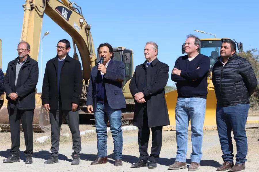 3482-el-gobernador-saenz-y-el-presidente-fernandez-lanzaron-el-inicio-de-obras-de-la-autopista-934