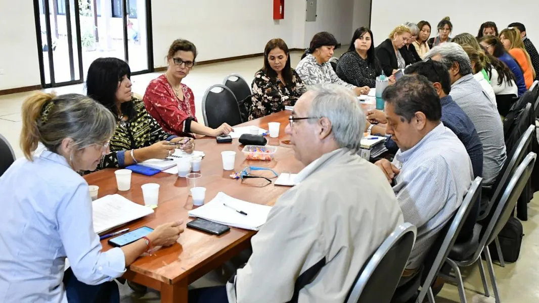11550-se-continuan-desarrollando-las-mesas-tecnicas-con-el-sector-educativo