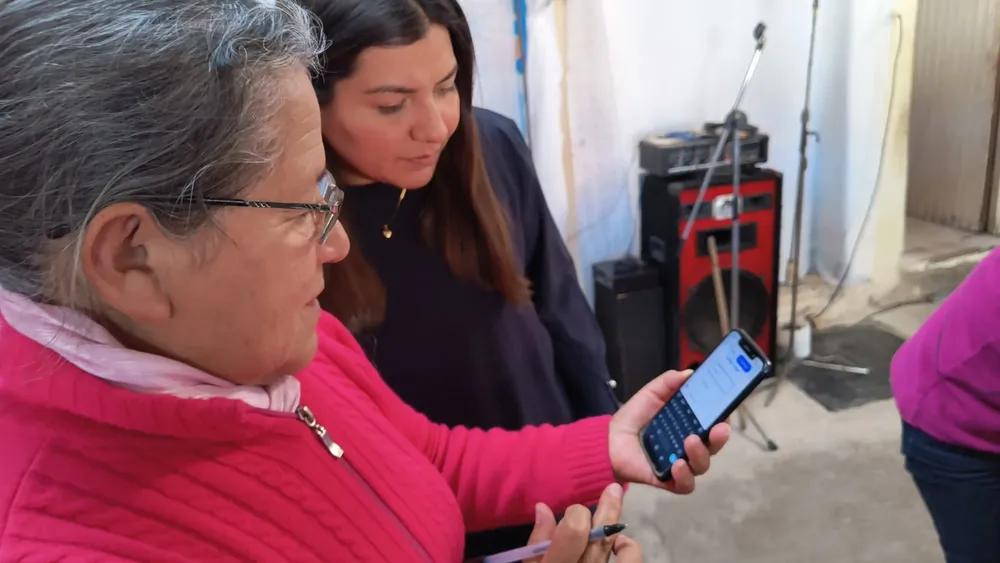 mayores-conectados-6-scaled