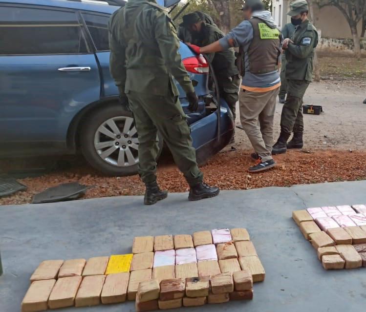 84_kilos_cocaina-salta-allanamientos_2