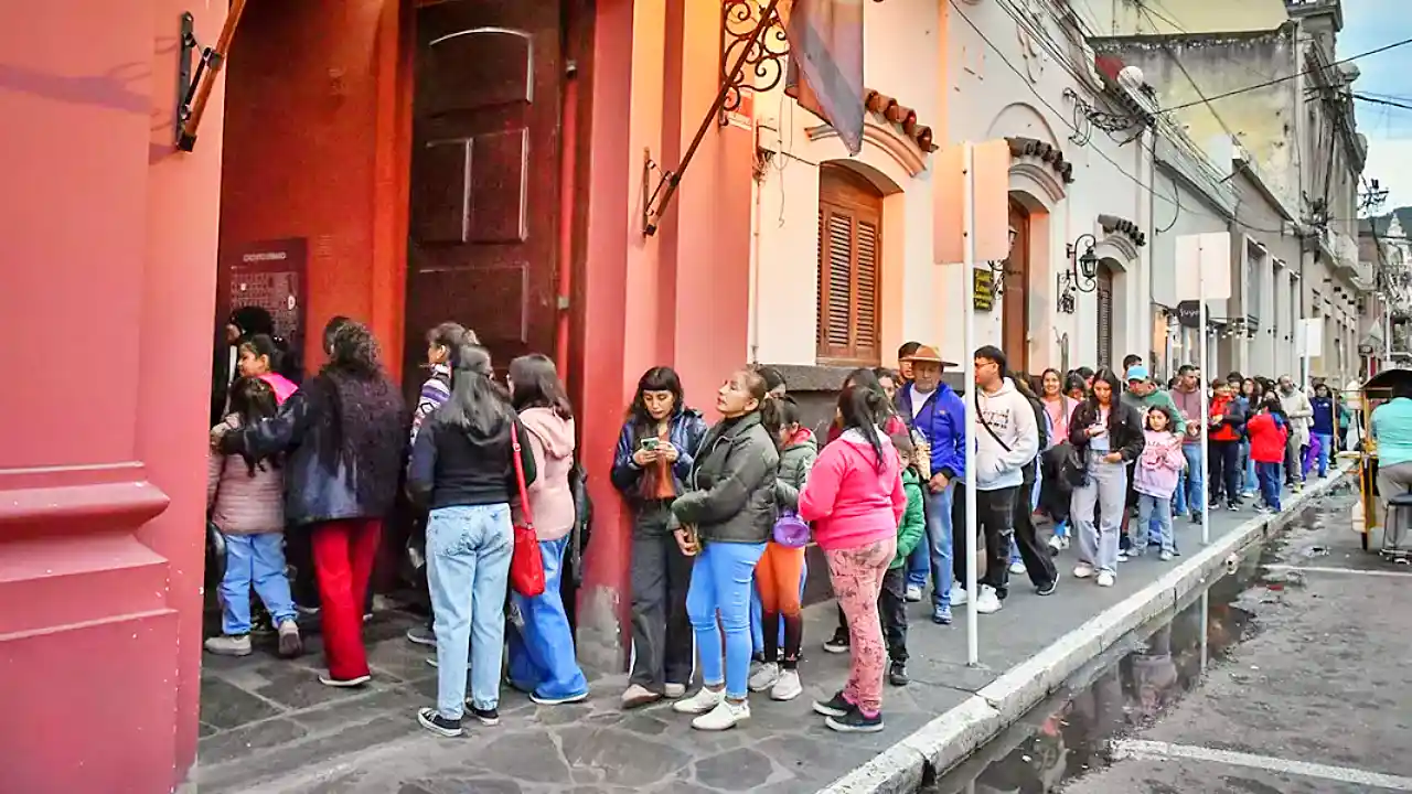 museo_guemes_gente
