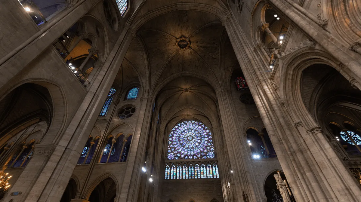 tras-cinco-anos-bajo-remodelacion-notre-dame-vuelve-a-abrir-sus-puertas-4
