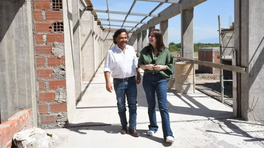 99360-tecnica-tesla-50-de-avance-el-gobernador-saenz-y-la-ministra-pettovello-recorrieron-la-obra