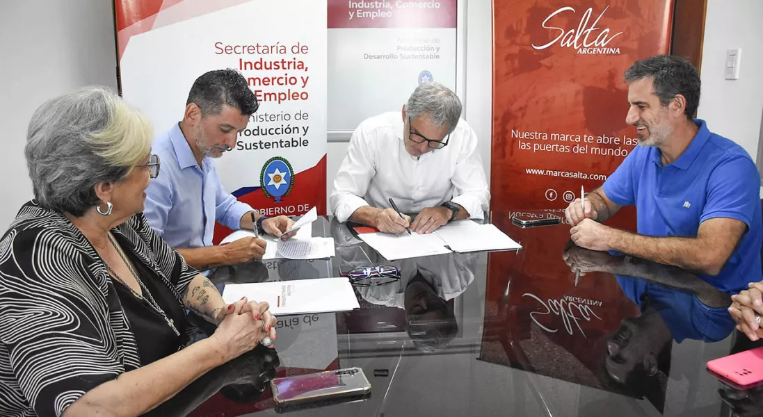 100388-a-traves-de-upateco-el-gobierno-amplia-su-oferta-educativa-para-la-gestion-de-agroalimentos