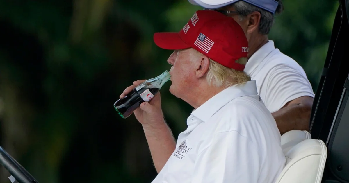 250716-donald-trump-diet-coke-ew-715p-3eee73