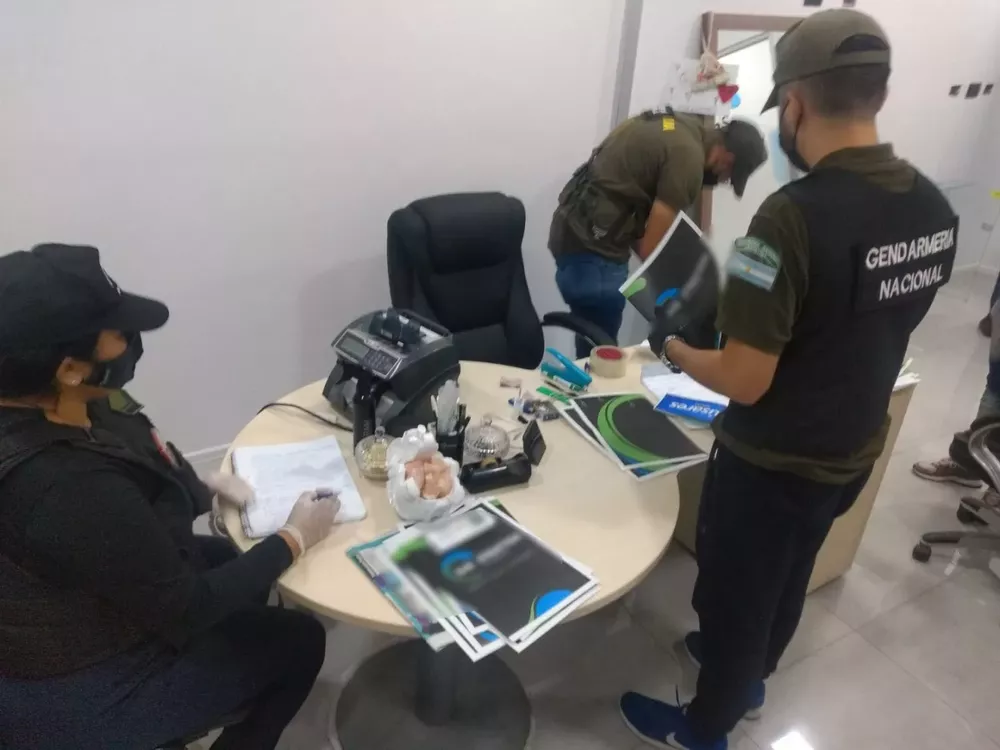 allanan_financiera_por_presuntas_estafas_1