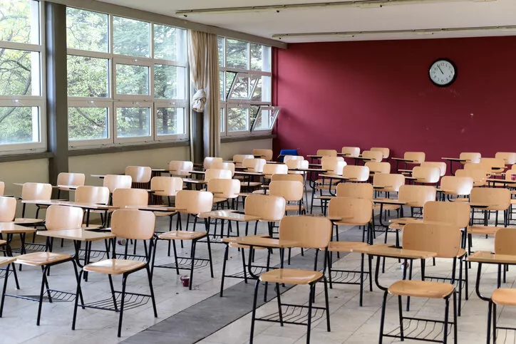 C2BFElfindelaescuela