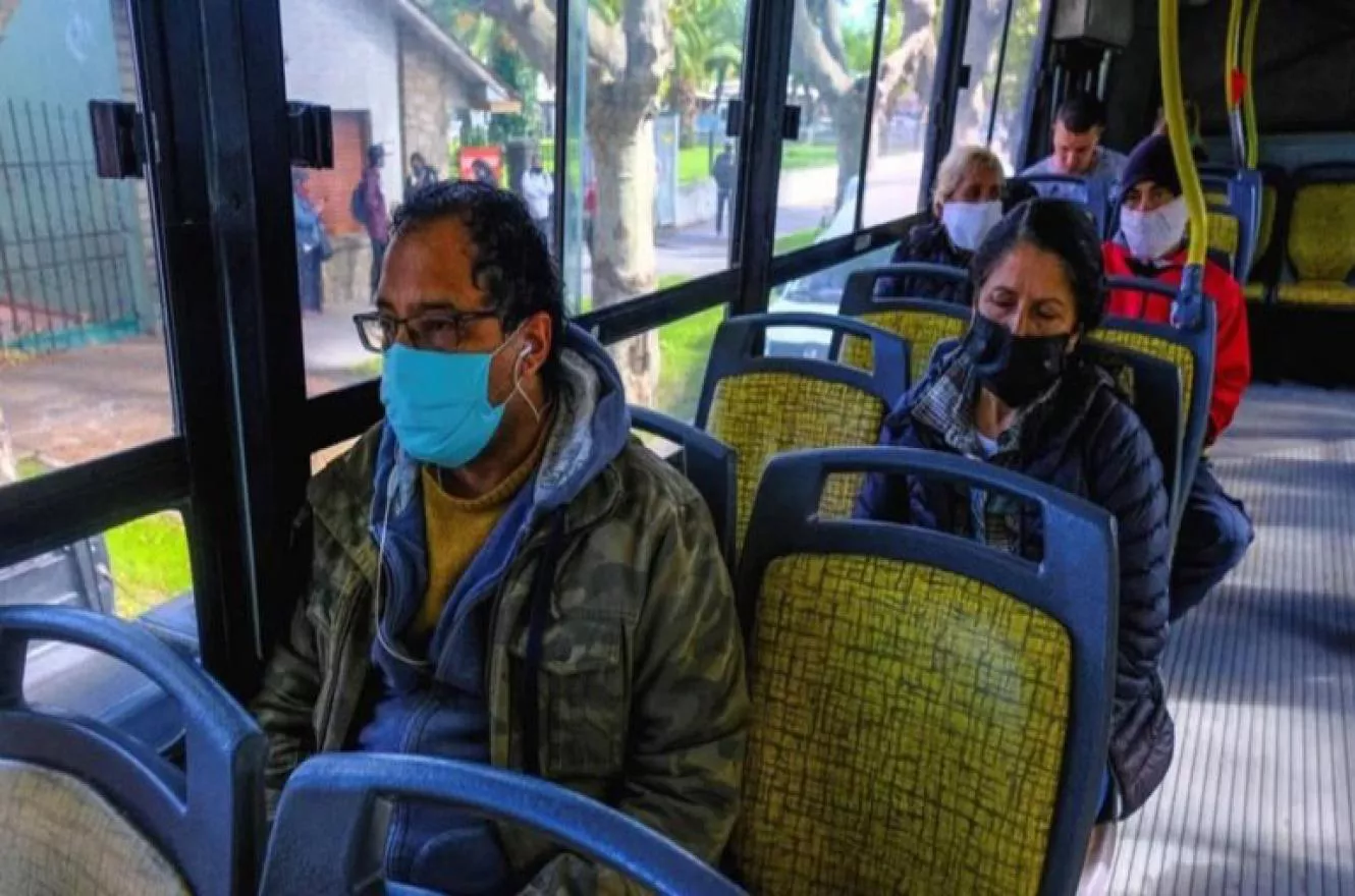 coronavirus_barbijos_colectivo
