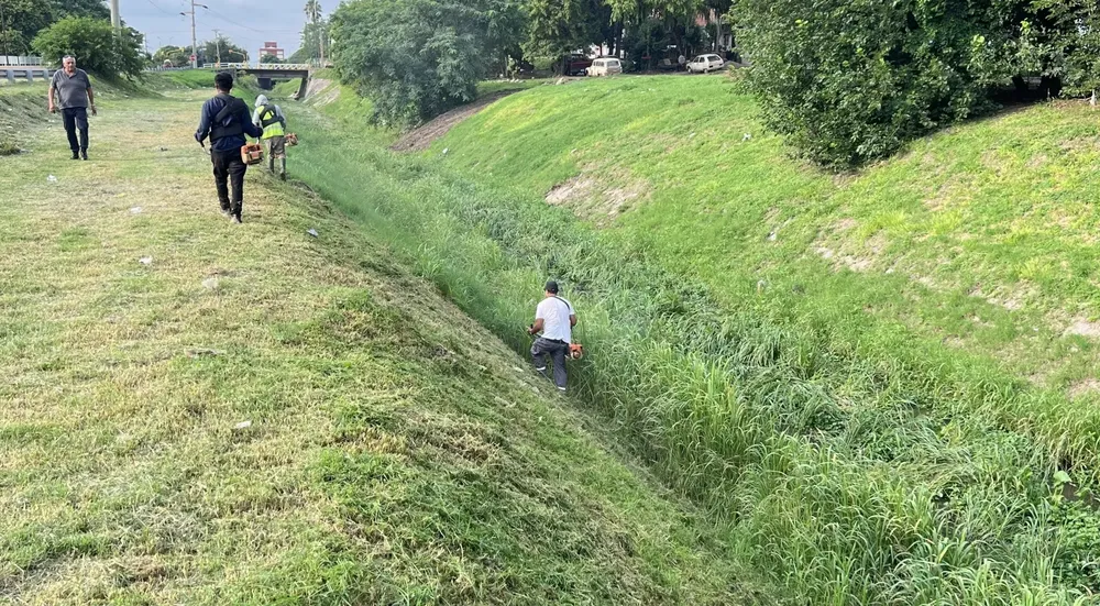 limpieza-canal-juan-xxiii-5-2048x1129