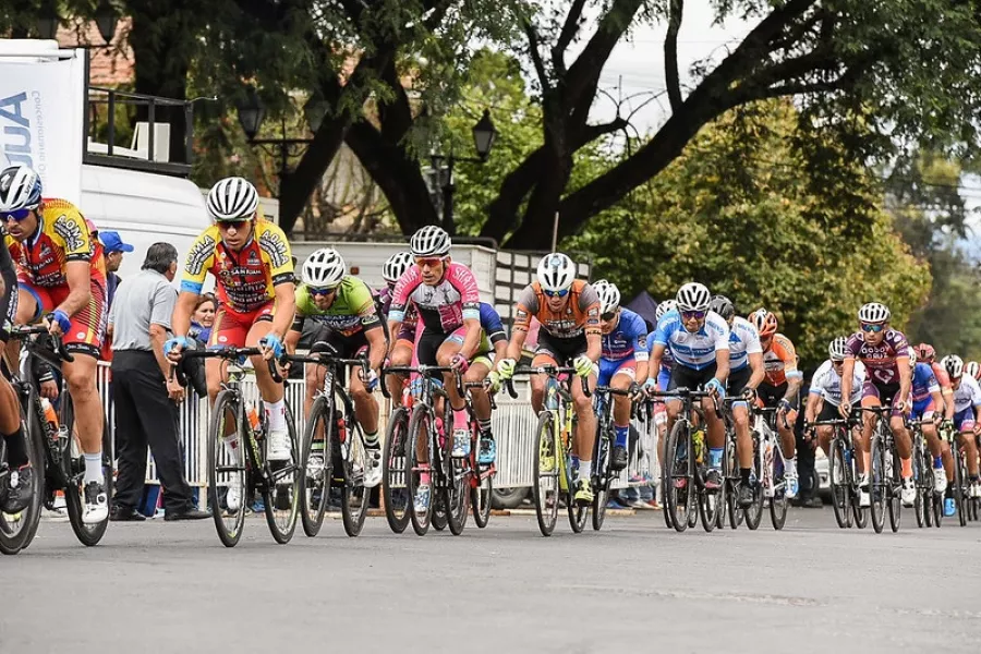 101362-este-jueves-larga-la-clasica-1-de-mayo-la-competencia-de-ciclismo-mas-antigua-del-pais