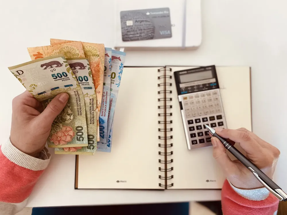 pesos-tarjeta-calculadora-scaled